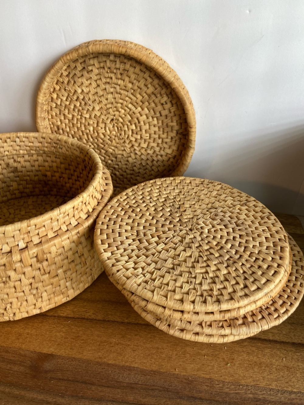Vintage Wicker Basket Trivet Set Lidded Box Boho Decor - Picture 14 of 15